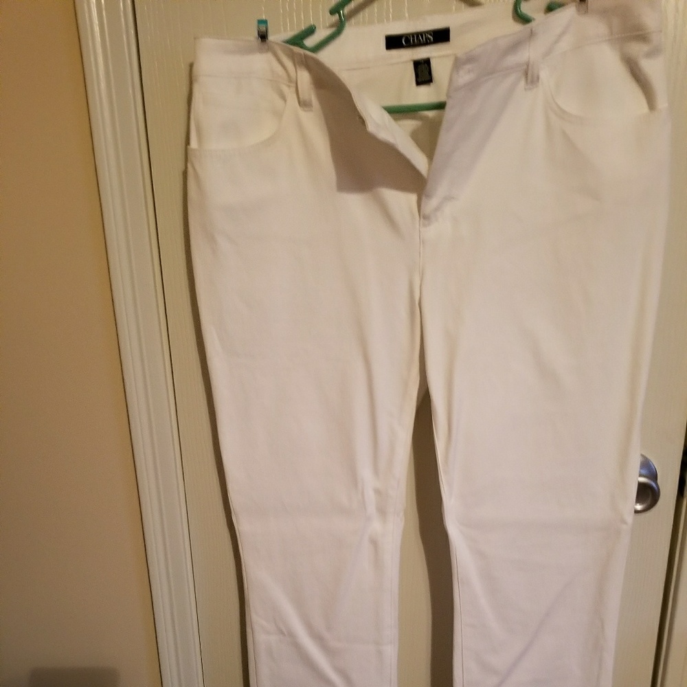 NEW Chaps white pants